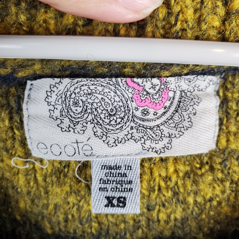 Ecote (Urban Outfitters) sweater - Picture 2 of 6